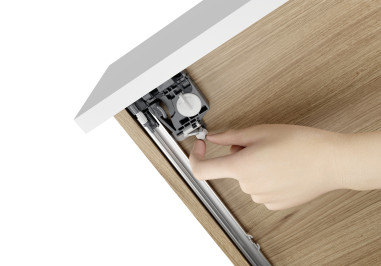 В ближайшее время пройдёт полное обновление ассортимента направляющих для деревянных ящиков Квадро (Quadro).
Текущие модели ассортимента Квадро 25 (Quadro 25) и Квадро В6 (Quadro V6) (EB20) будут полностью выведены из ассортимента.
На замену им будет введена новая платформа направляющих для деревянных ящиков Квадро В6 5Д (Quadro V6 5D), Квадро 25 2Д (Quadro 25 2D) и Квадро 25 Ю (Quadro 25 YOU) (EB21).
Технические подробности и описание новой платформы в презентациях во вложении.